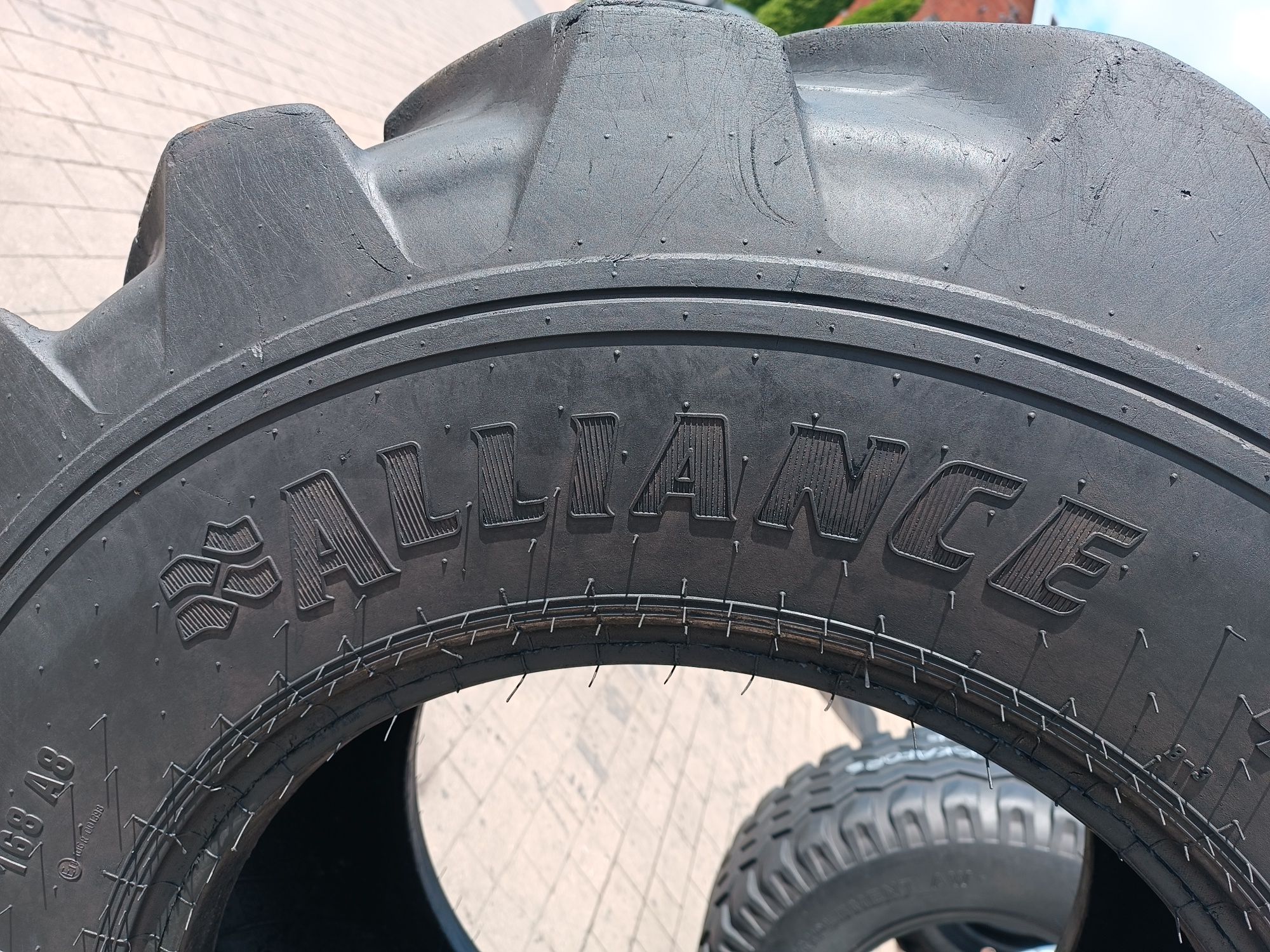 440/80-24 Alliance Tough Trac 325 16.9/80-24