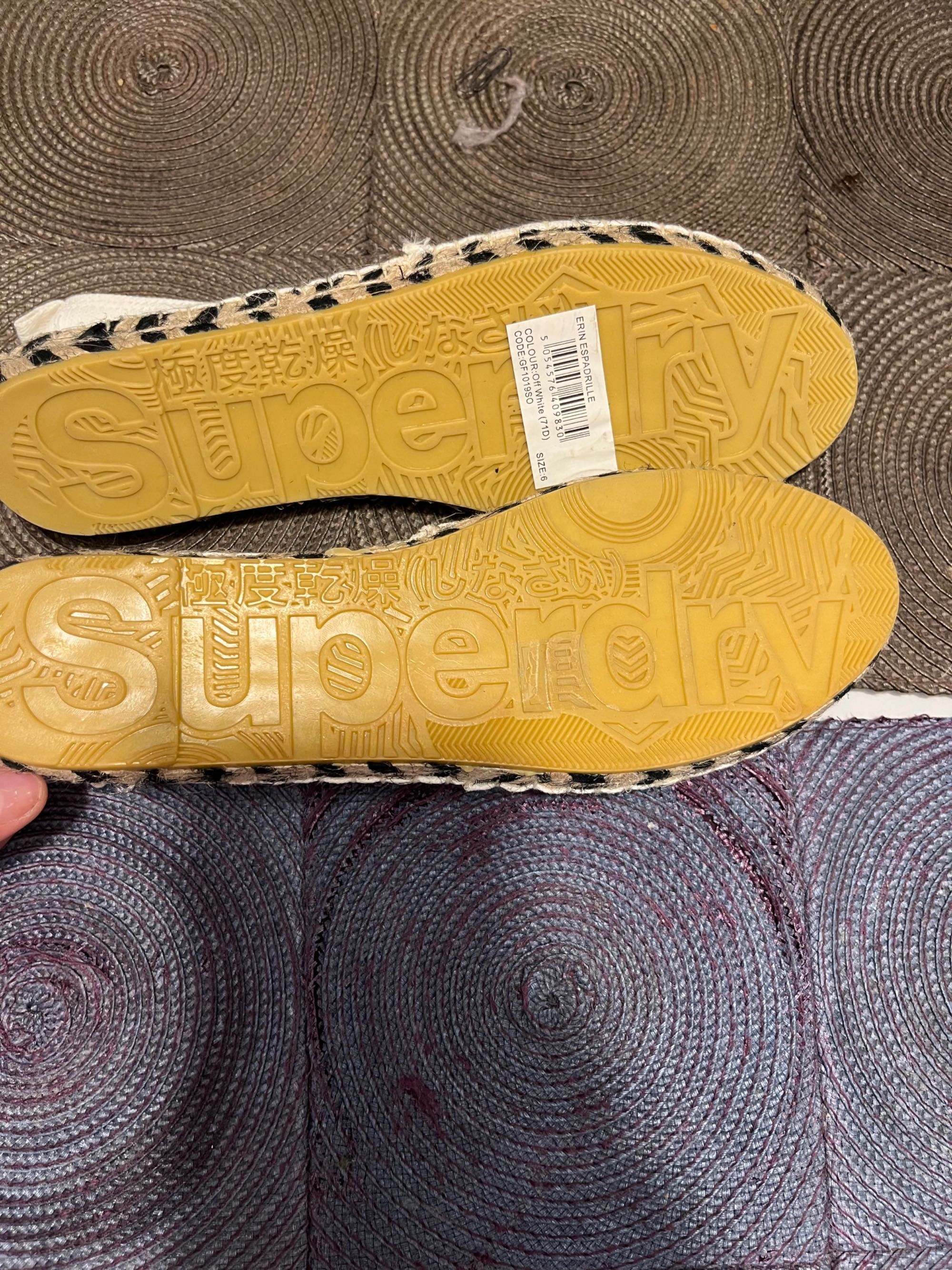 Espadryle Erin firmy SUPERDRY rozmiar 39 białe.