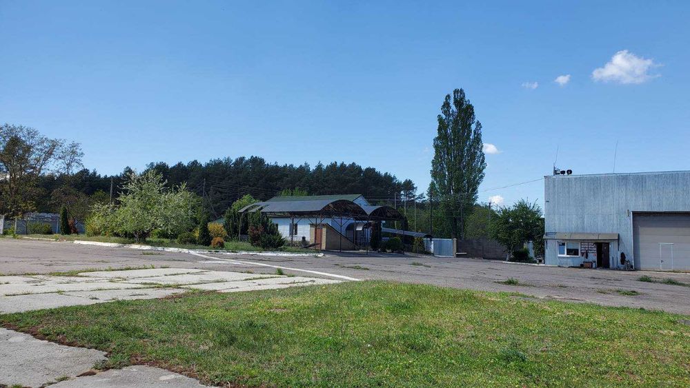 Оренда та продаж  складських та виробничих приміщень.Острог - Бадівка