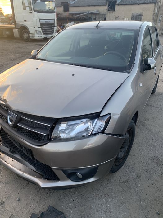 Dacia sandero uszkodzona