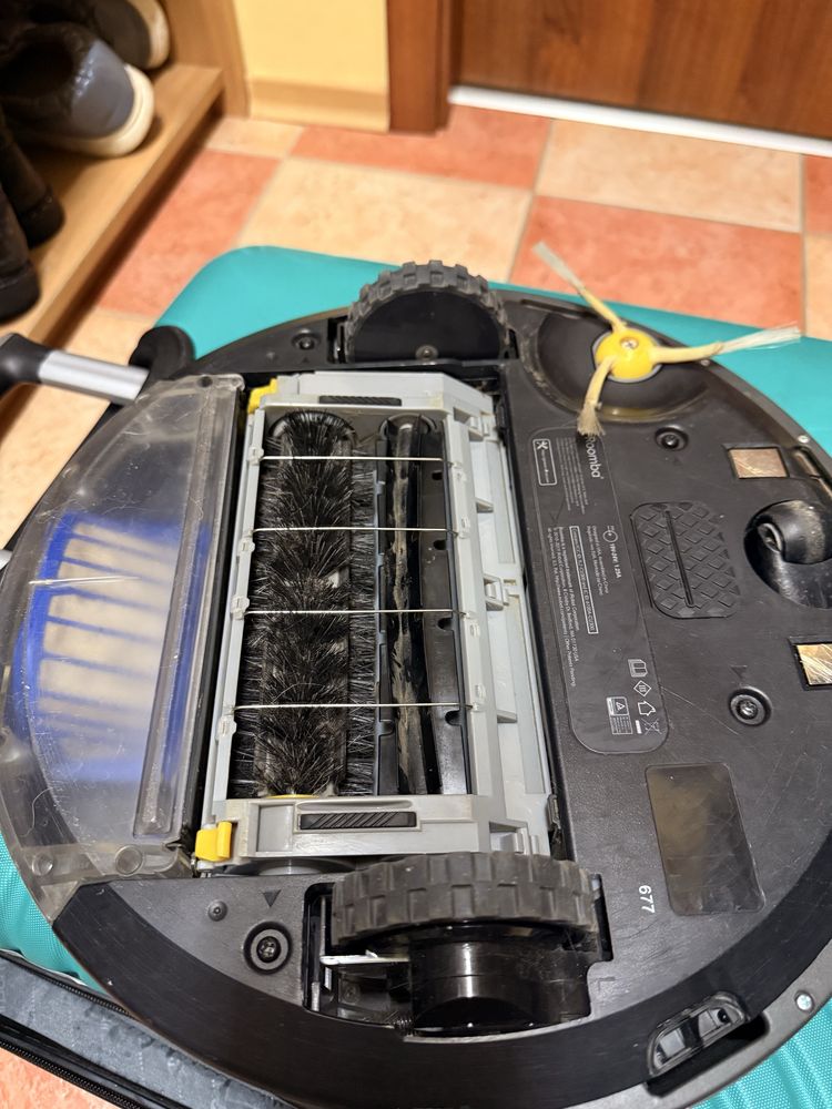 Robot odkurzający iRobot Roomba 677
