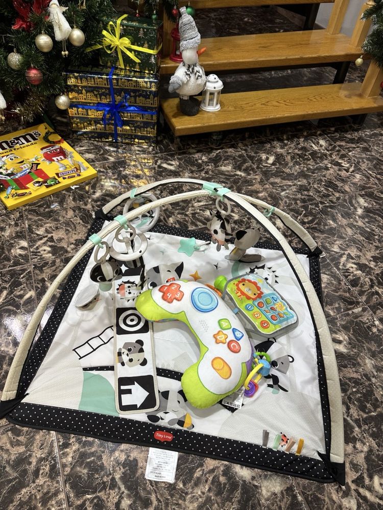 Розвиваючий килимок Fisher Price та подушка для гри на животі