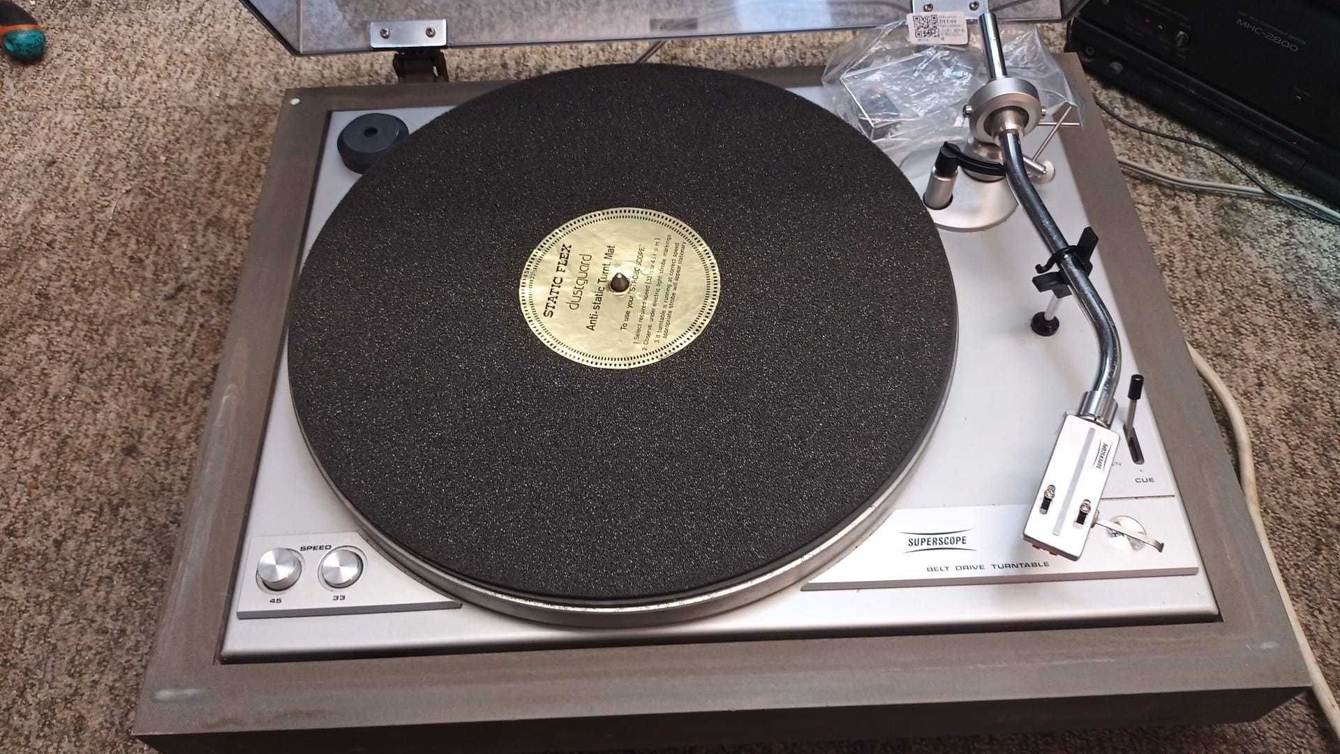 Vendo gira-discos Superscope  agulha,correia nova