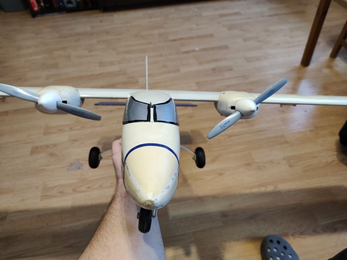 Graupner Partenavia P68C Victor 1330mm model RC rzadkość