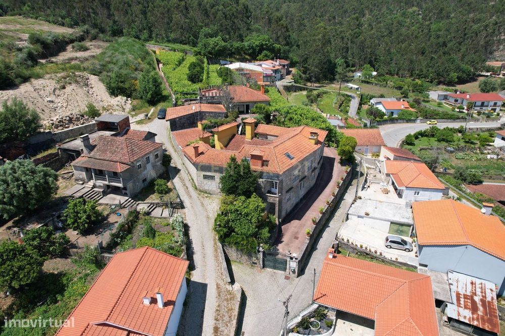 Quinta Palaciana T6 com 1070M2, terreno com 4957m2, Vinha, Piscina e G