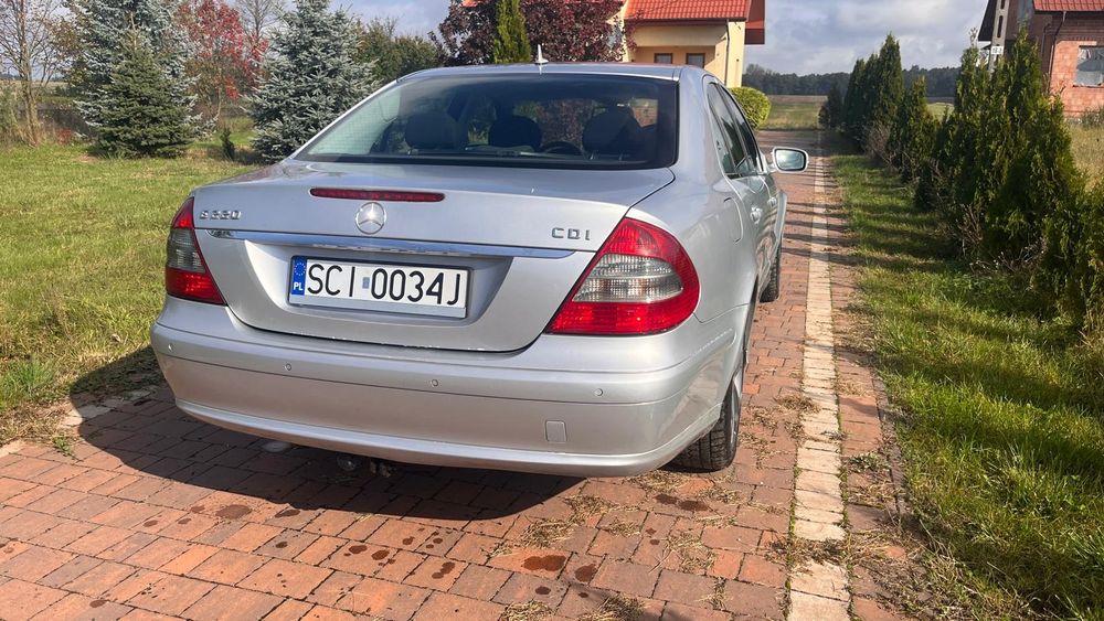 Mercedes Benz 220 cdi