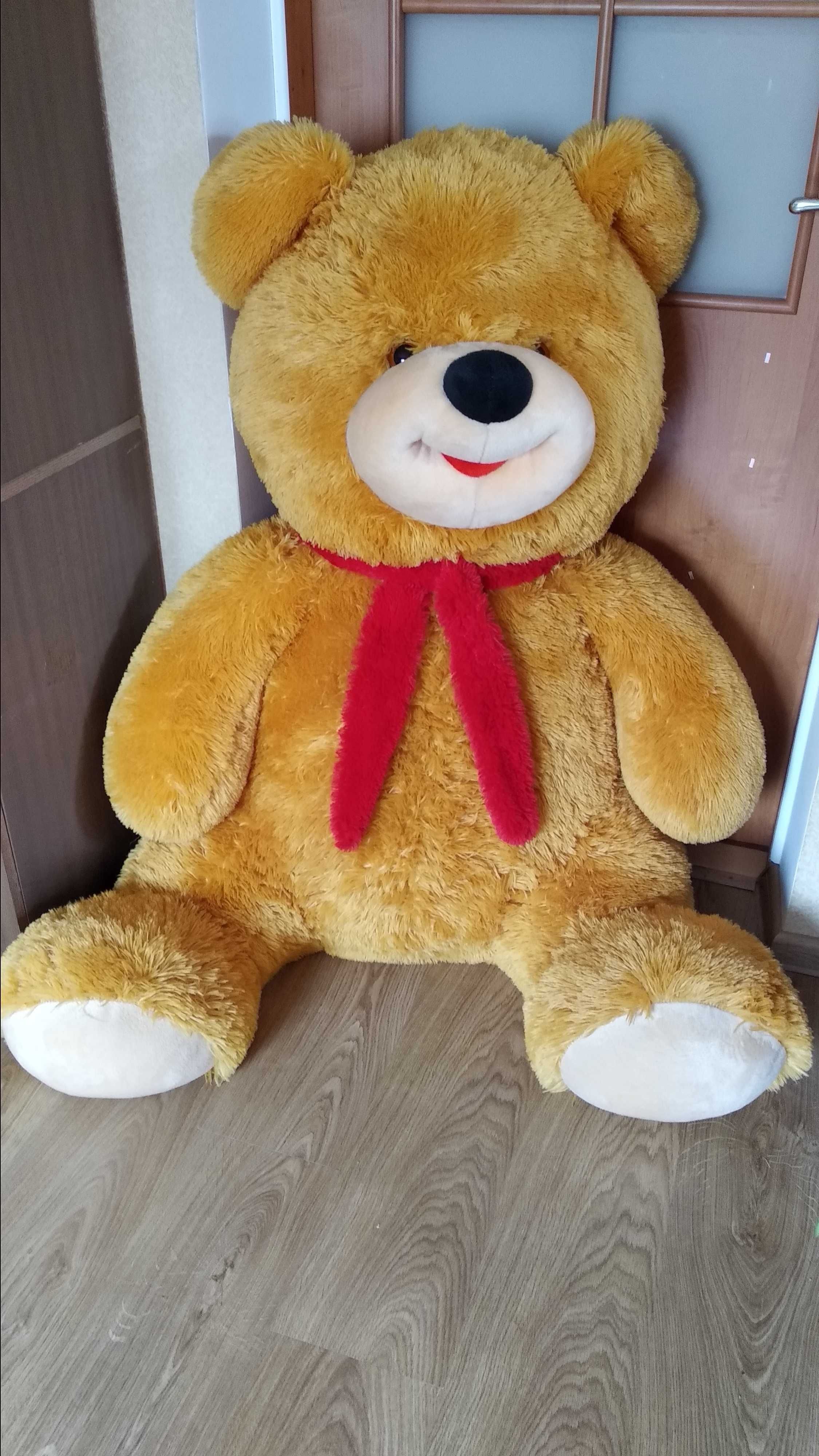 Ведмідь великий іграшковий