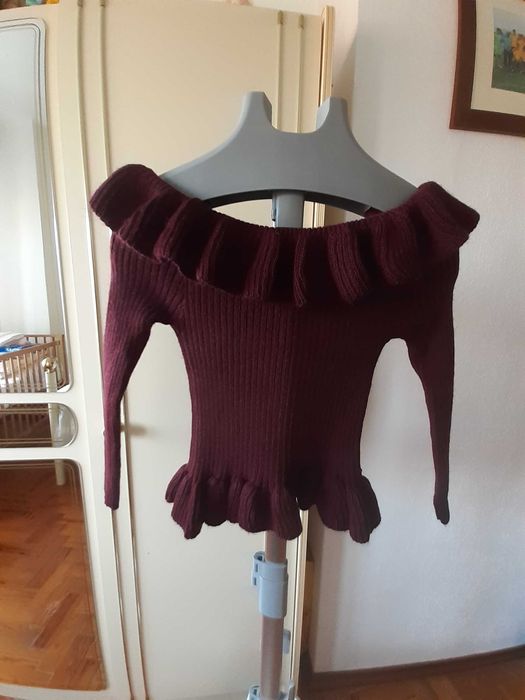 Camisola com folhos branca ou bordo