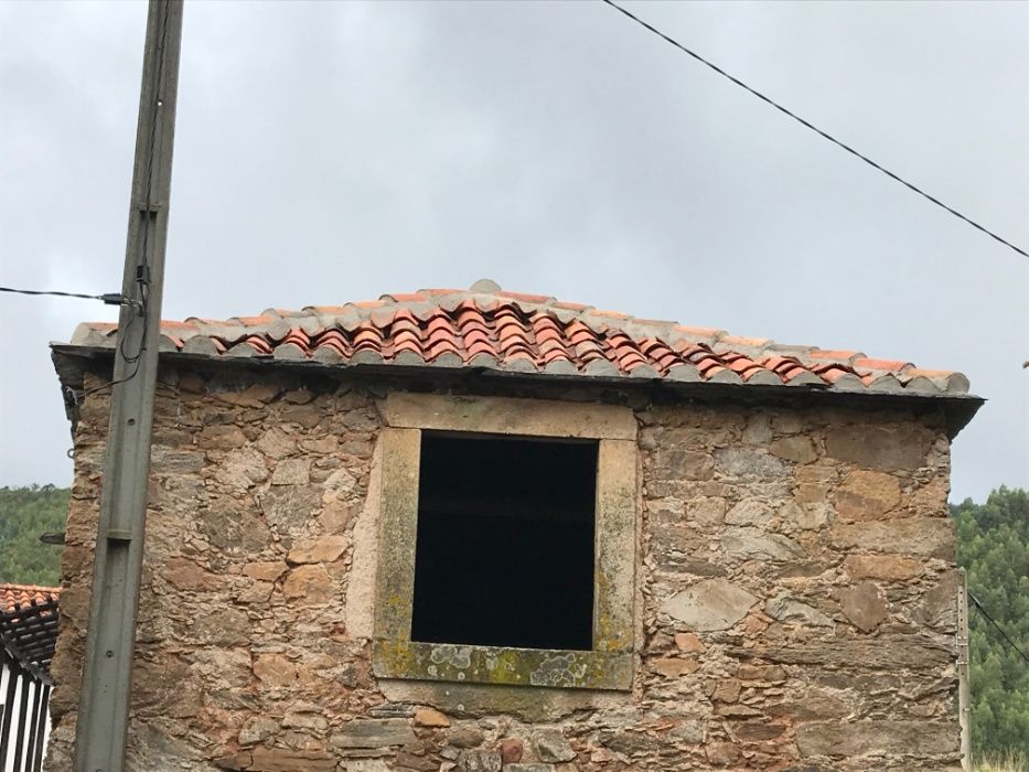 Casa em aldeia serrana - em reabilitação