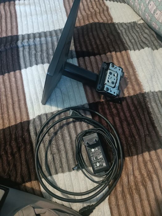 Продам монітор LG 22MK400H-B
