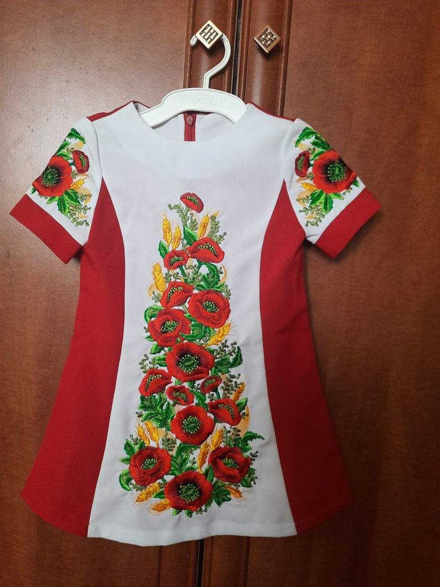 Вишиванки для дівчаток