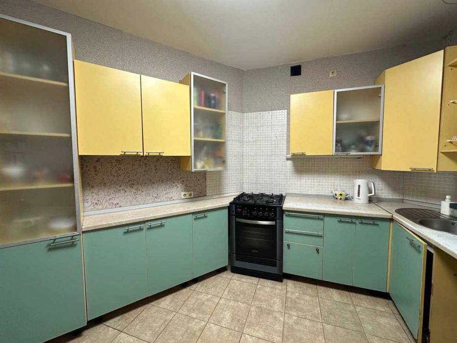 Продаж будинку 191м2 4 кімнати 18 соток