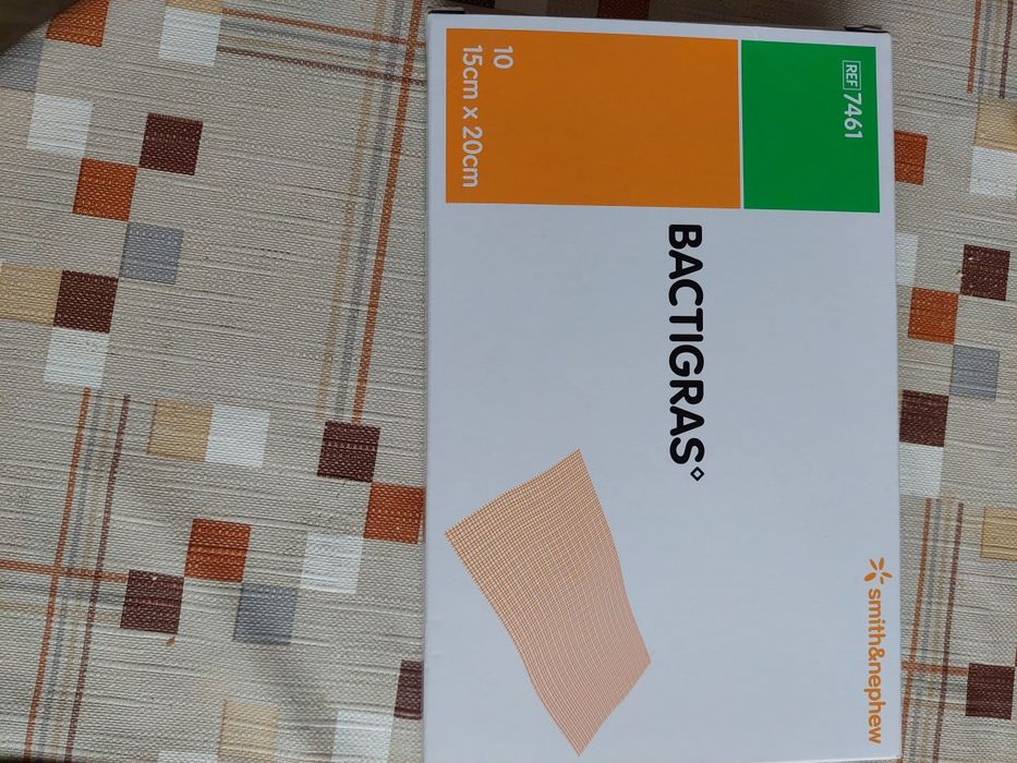 Opatrunki  parafinowe Bactigras 15x20