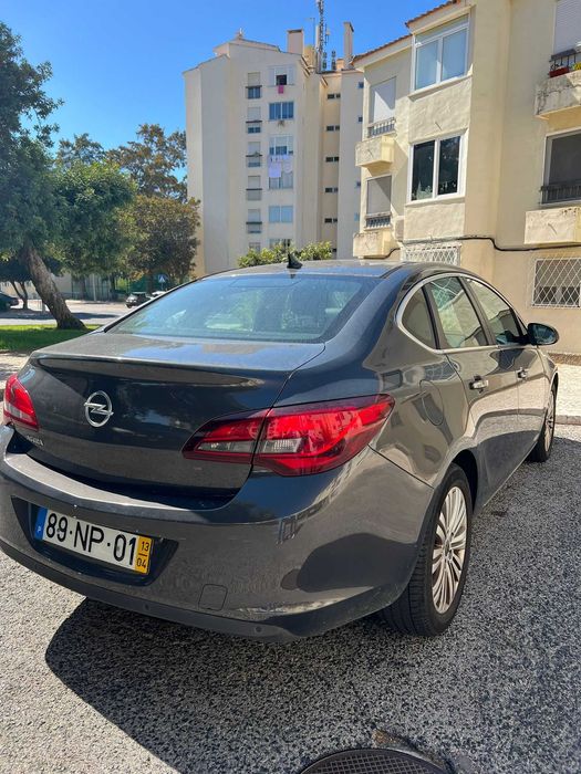 Opel Astra 1.7 Notchback