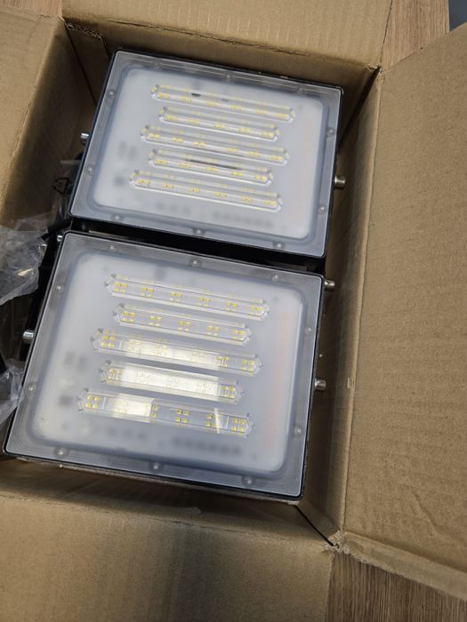 Lampa LED Halogen 2x 100W zestaw