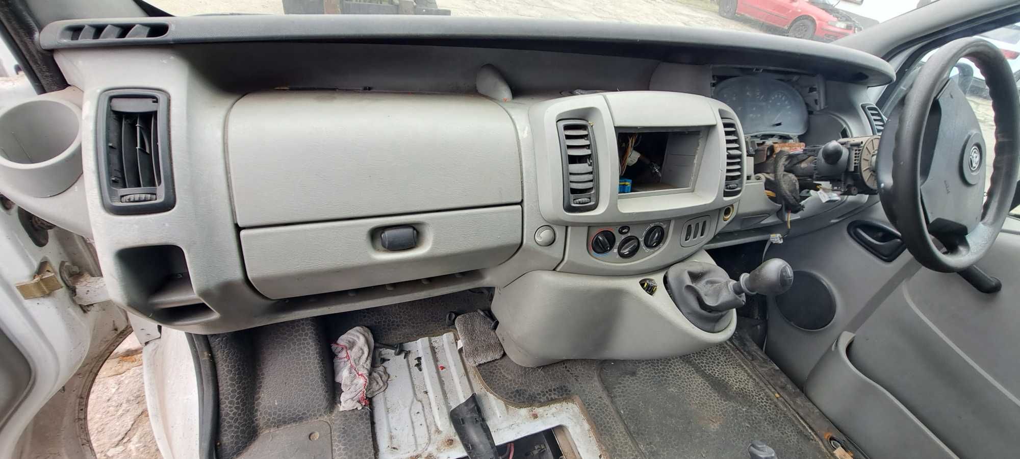 Panel Klimatyzacji Opel vivaro 1.9Dci 2005r