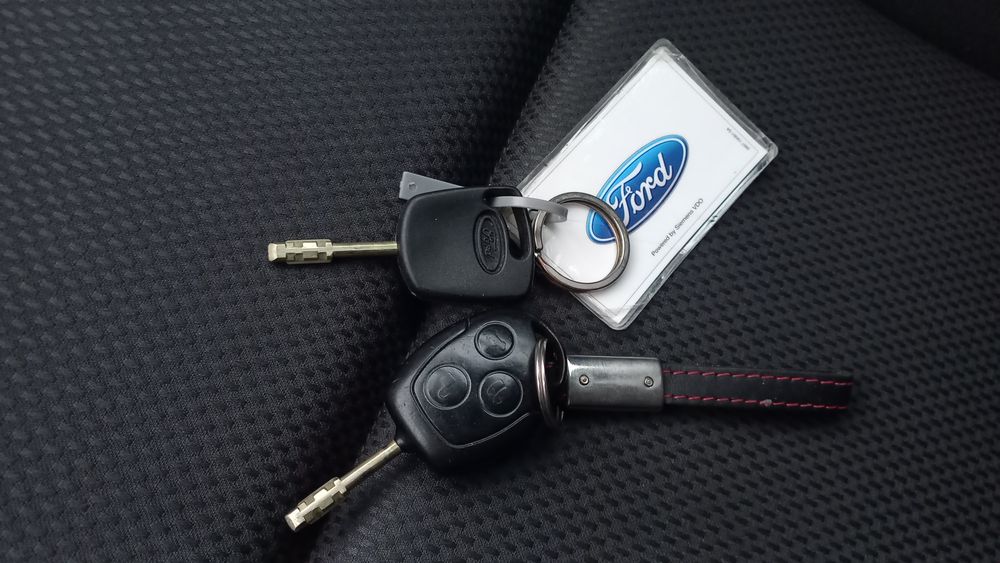 Ford Fiesta 1.4 TDCI Ghia Topo de Gama