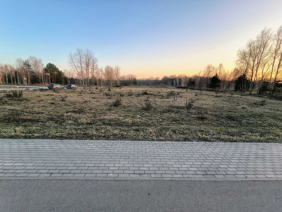 Wynajem placu przy DW 635 w m. Czarna pow. 5600