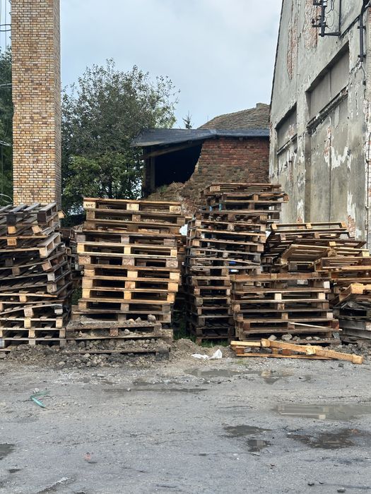 Palety uszkodzone oddam za darmo