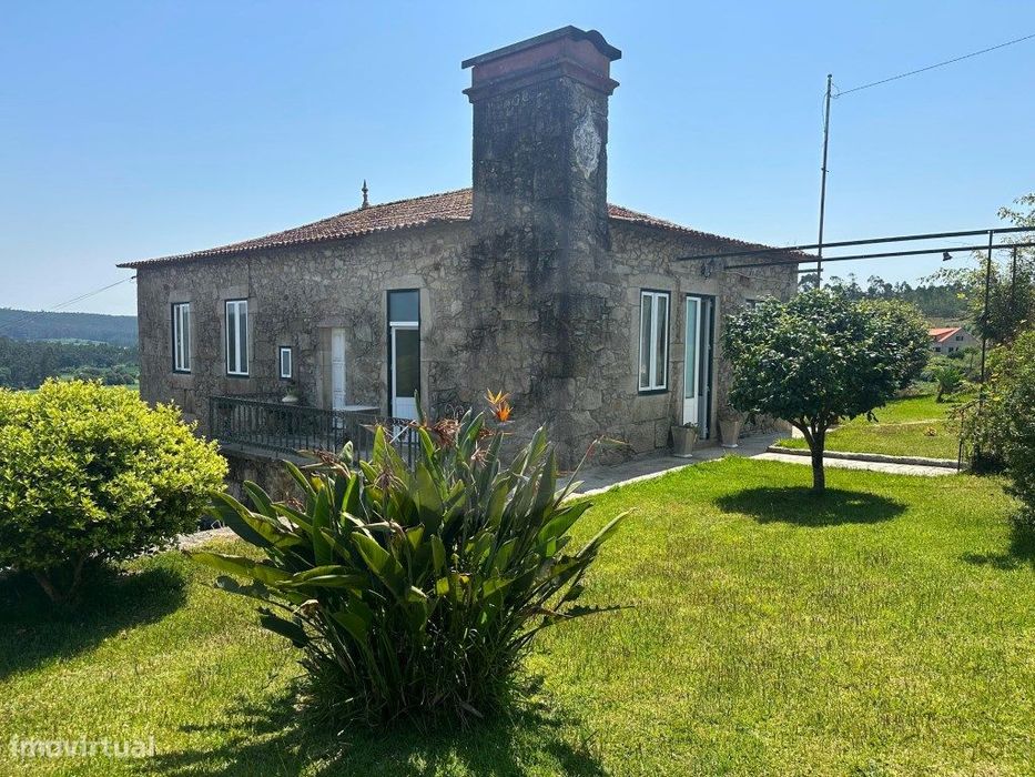 Moradia T3 Rústica em Terroso Póvoa de Varzim