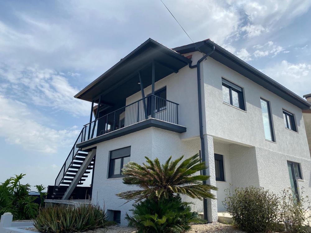 Moradia T4 + 1 para venda com possibilidade de arrendamento a 36 meses