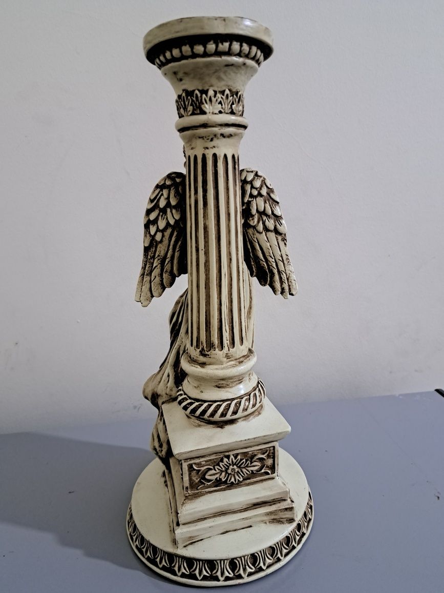 Античный подсвечник