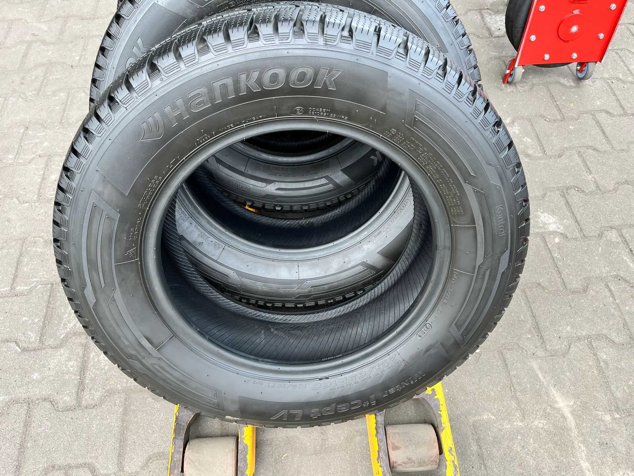 Opony zimowe 4x 215/65 R16C Hankook Winter RW12 LV 9.8 mm DOT24 #3634