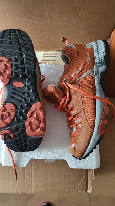 Buty sportowe, miejskie r. 37