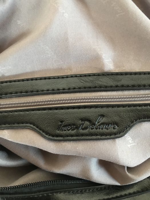 Чорна,дорожня,шкіряна сумка