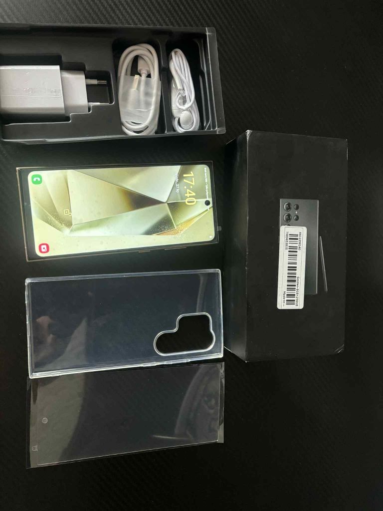 Smartfon C37 ultra złoty
