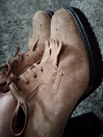Bota/ Sapato  Pele Camurça 39