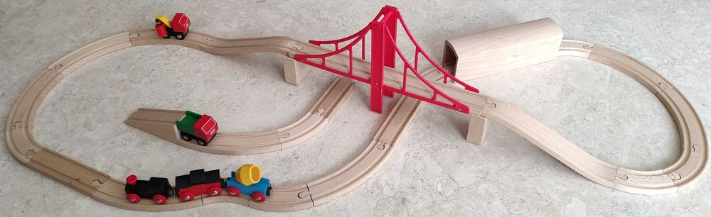 BRIO чудова залізниця конструктор з дерева (Швеція)