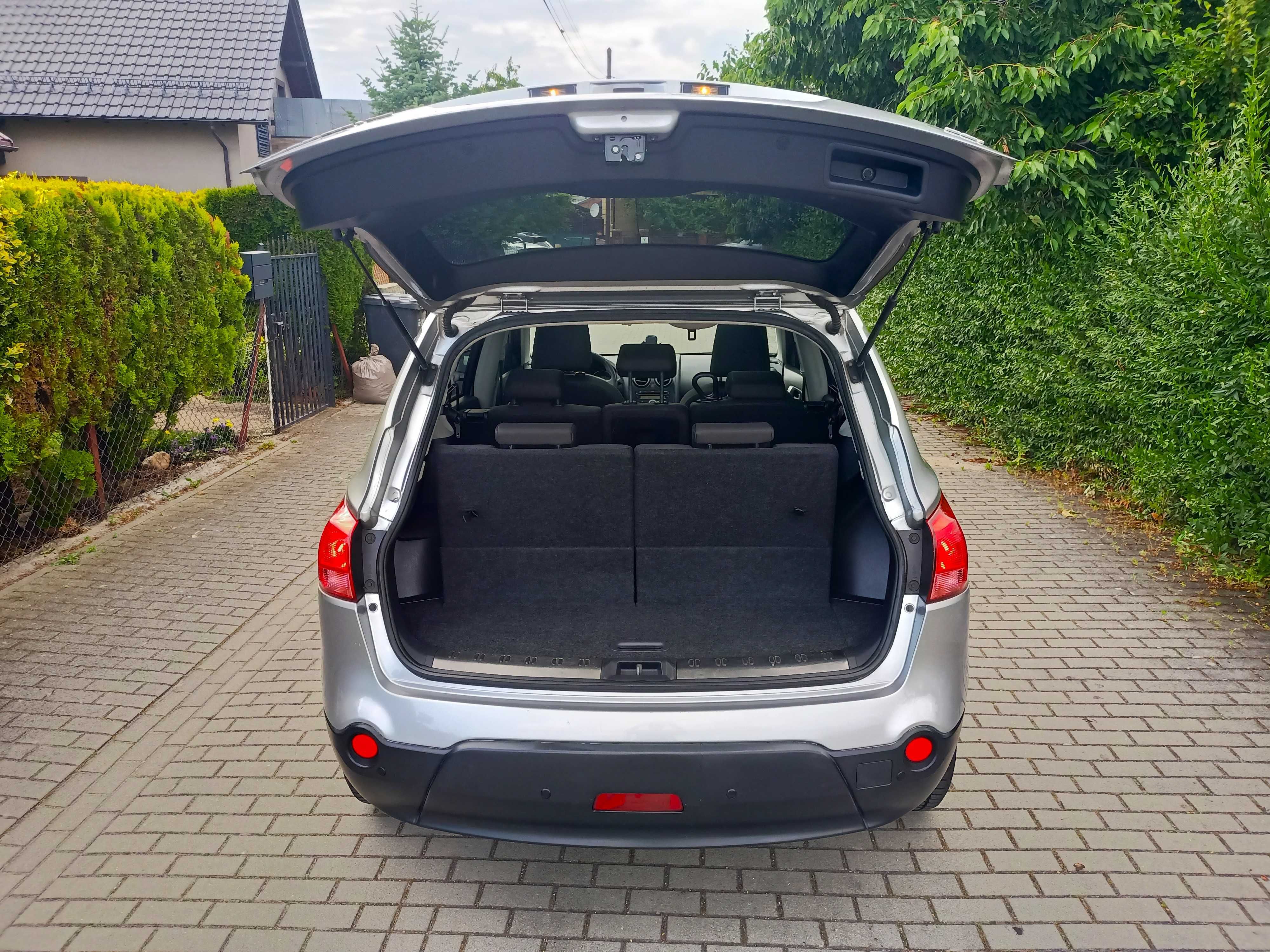 Ładny SUV Nissan Qashqai+2 Panorama 2.0 Dci 150KM 7 Osobowy Alu 17