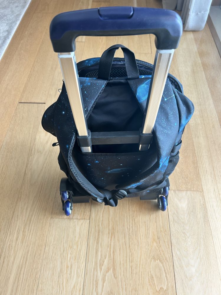 Mochila ( nova ) com trolley ( Ansiedio)