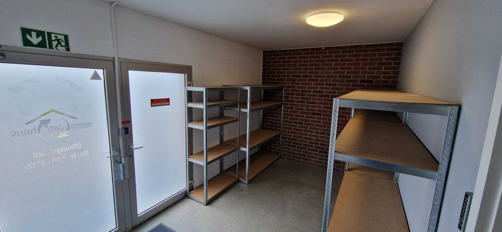 Biura, magazyny do wynajęcia w Niemczech blisko granicy PL - Löcknitz.