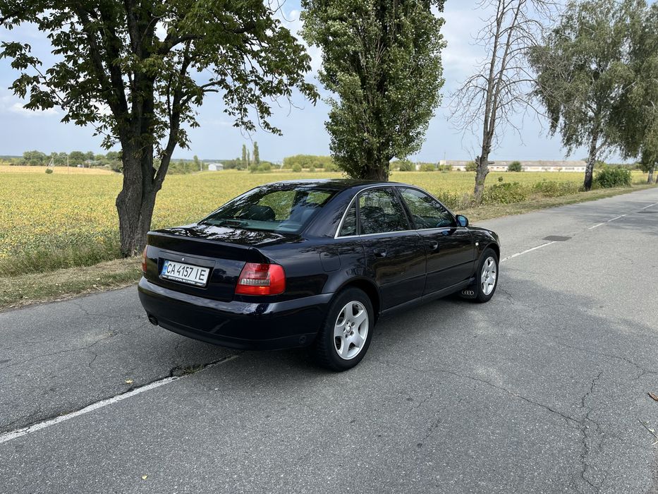 Audi a4 b5 1.6 газ бенз 2000р