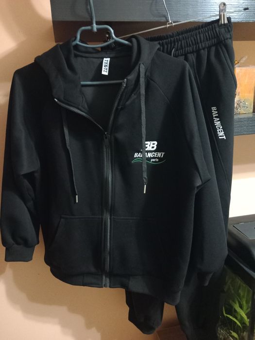 Спортивний костюм модний