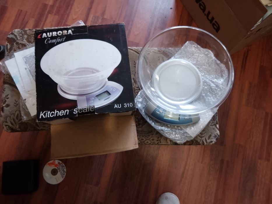 Весы почти новые