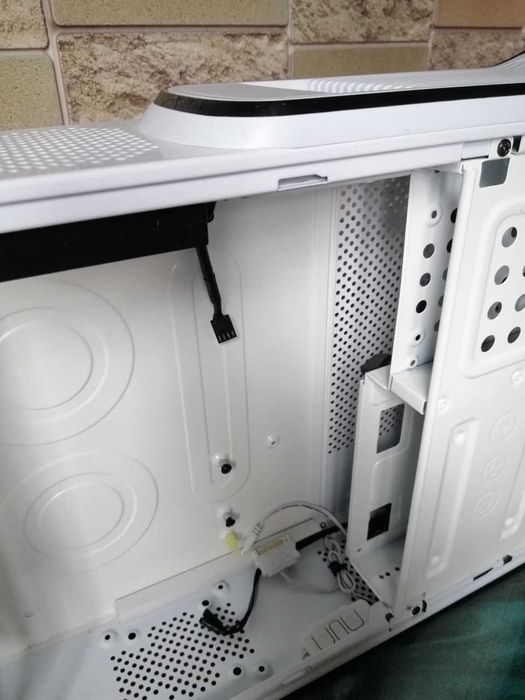 Корпус Gamemax 610w(кастом)