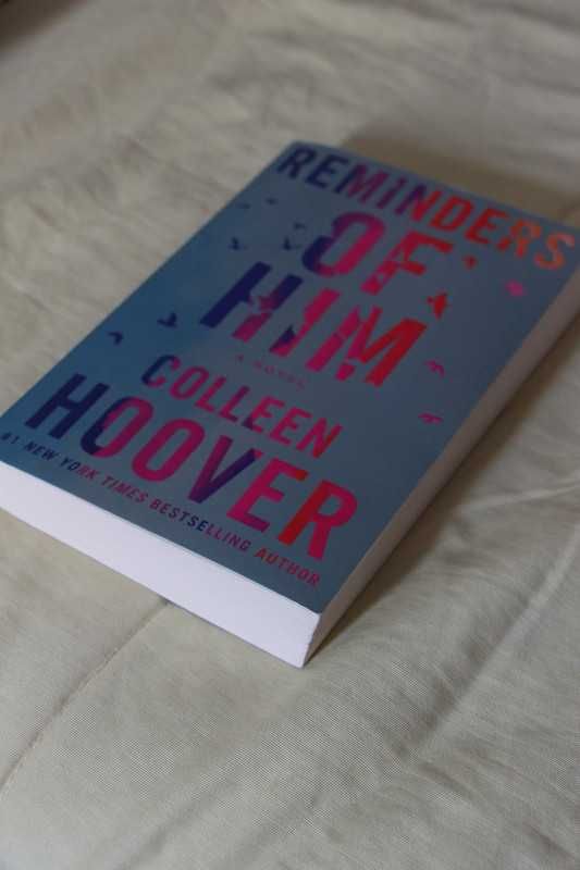 Livro "Reminders of Him" da Colleen Hoover