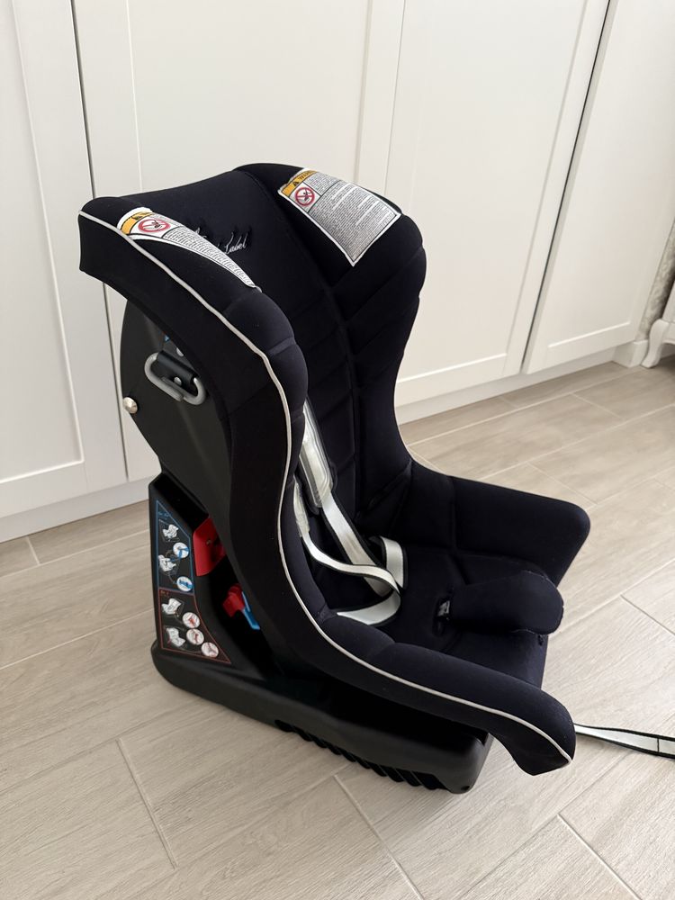 Автокрісло chicco proxima black label