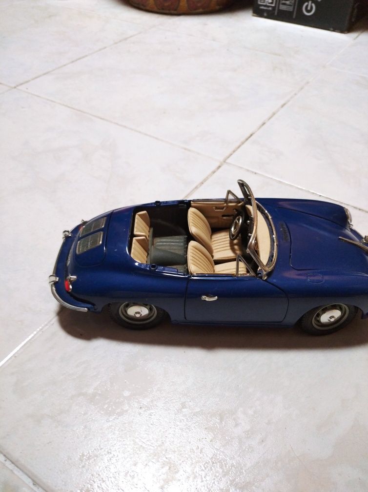 Porsche azul escuro escala 1/18