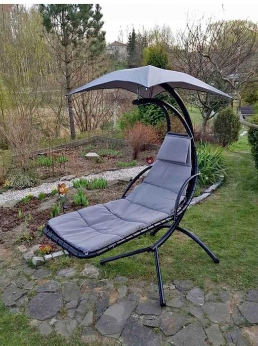 Zestawy ozdobnych mebli ogrodowych, ciężki metal i drewno. 1000zł