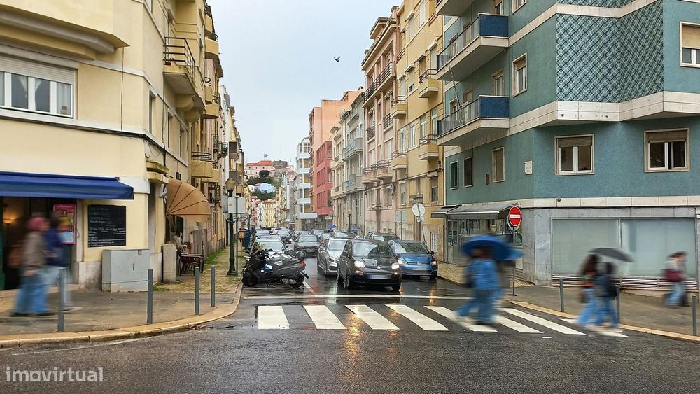 Loja | Garagem | Arroios