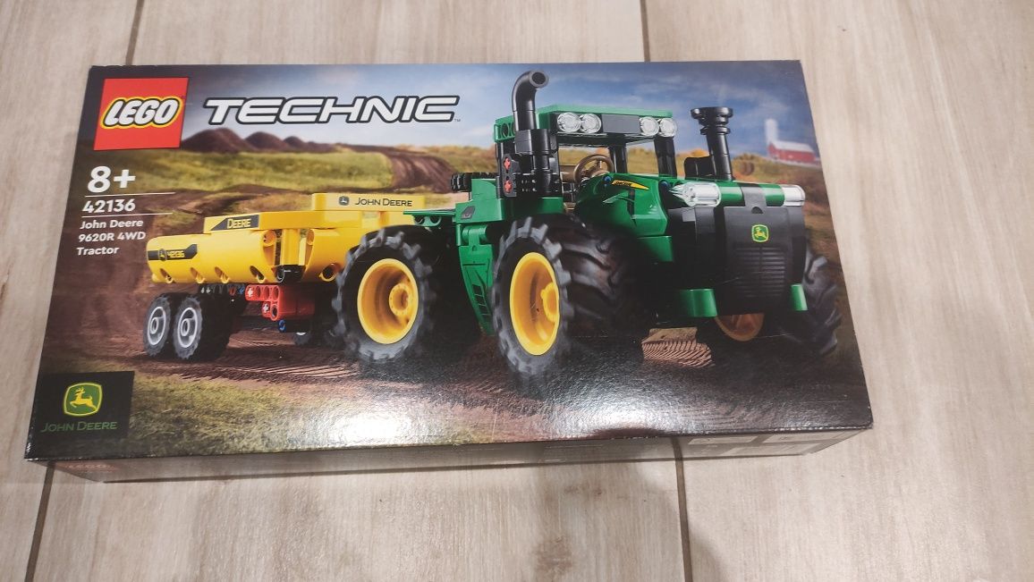 LEGO technic John Deere 42136