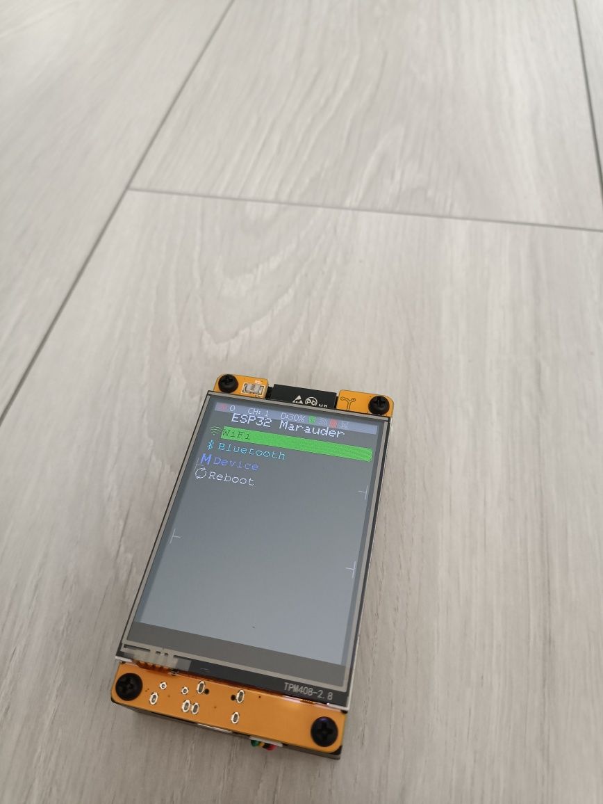 Esp32 Marauder Bruce CYD z modułem GPS bateria rysik obudowa