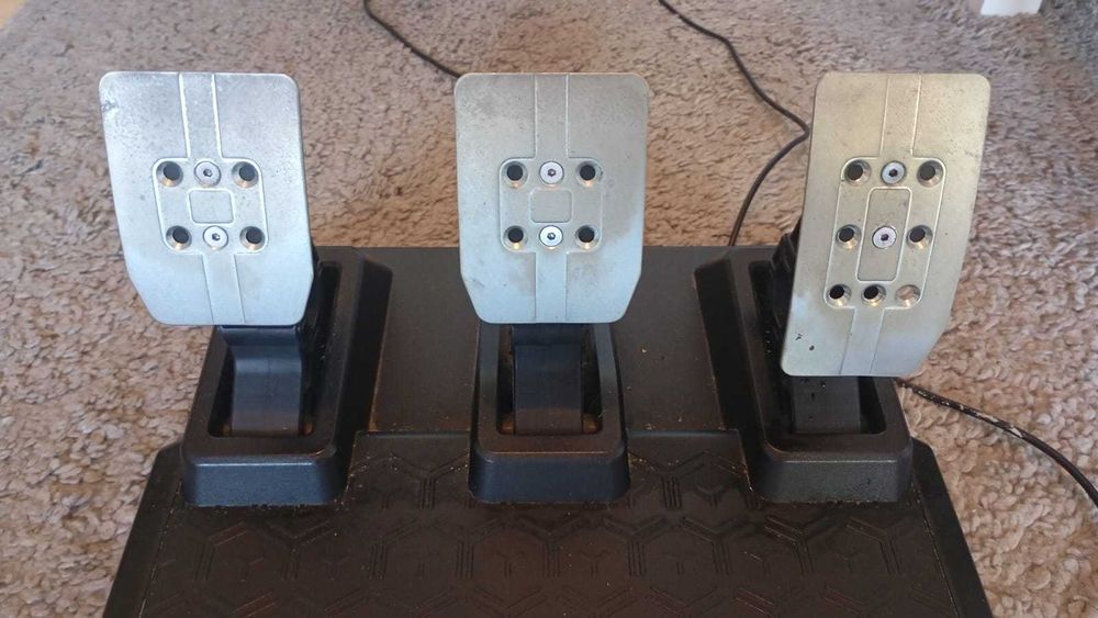 Volante Thrustmaster T248 PS5 / PS4 / PC Com Shifter