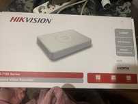 Відеореєстратор HikVision DS-7108NI-Q1/8P .Видеорегистратор HikVision