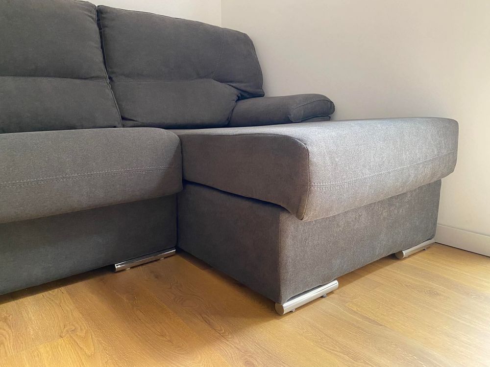 Sofa com chaise longue