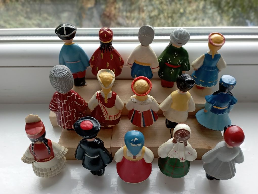 Набор 15 республик игрушка куколка мини фигурки Дружба народов СССР